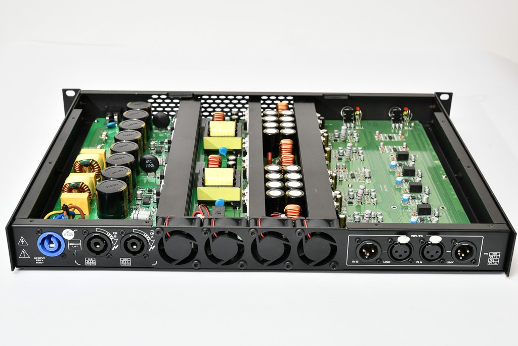 OMNITRONIC XDA-2402 Class-D-Verstärker 2 x 1200 W / 4 Ohm