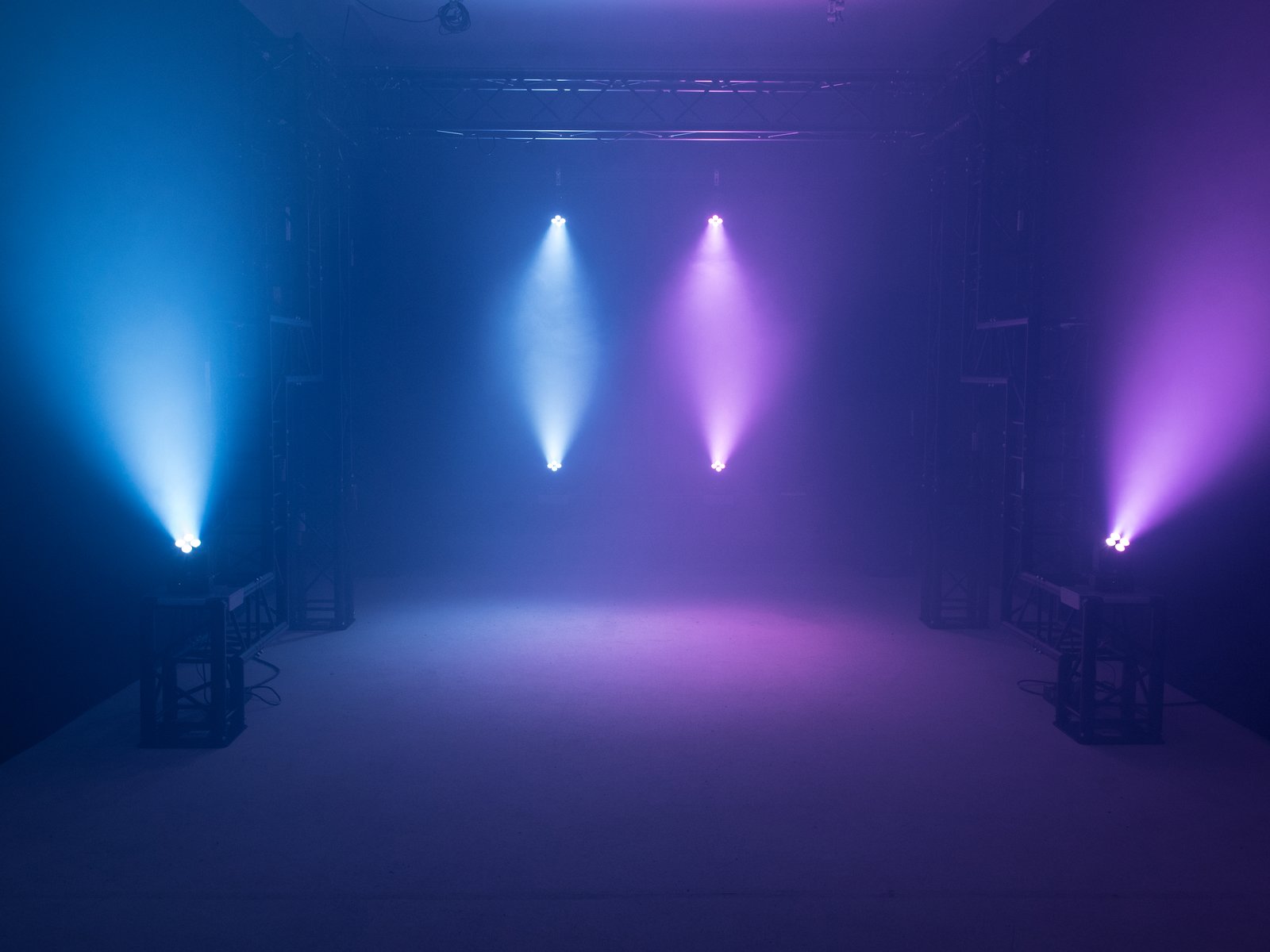 EUROLITE LED TMH-46 Moving-Head Wash EUROLITE LED TMH-46 Moving-Head Wash