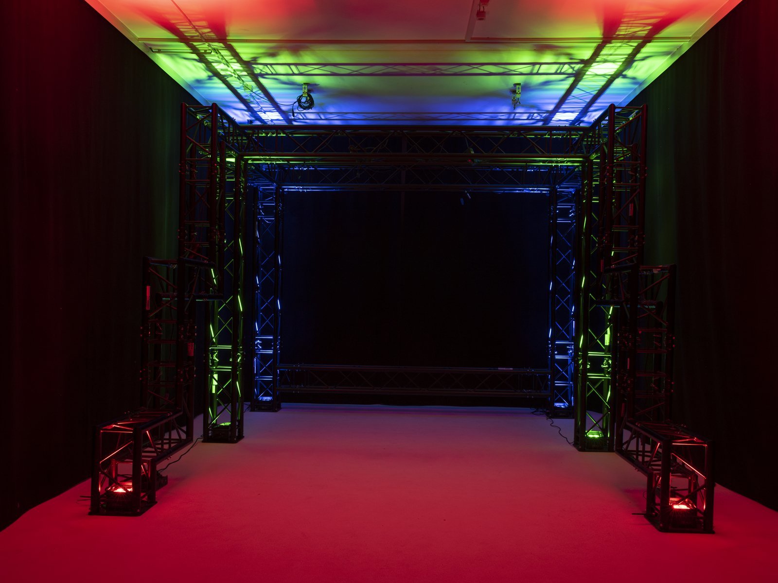 EUROLITE LED TL-4 QCL RGB+UV Trusslight EUROLITE LED TL-4 QCL RGB+UV Trusslight