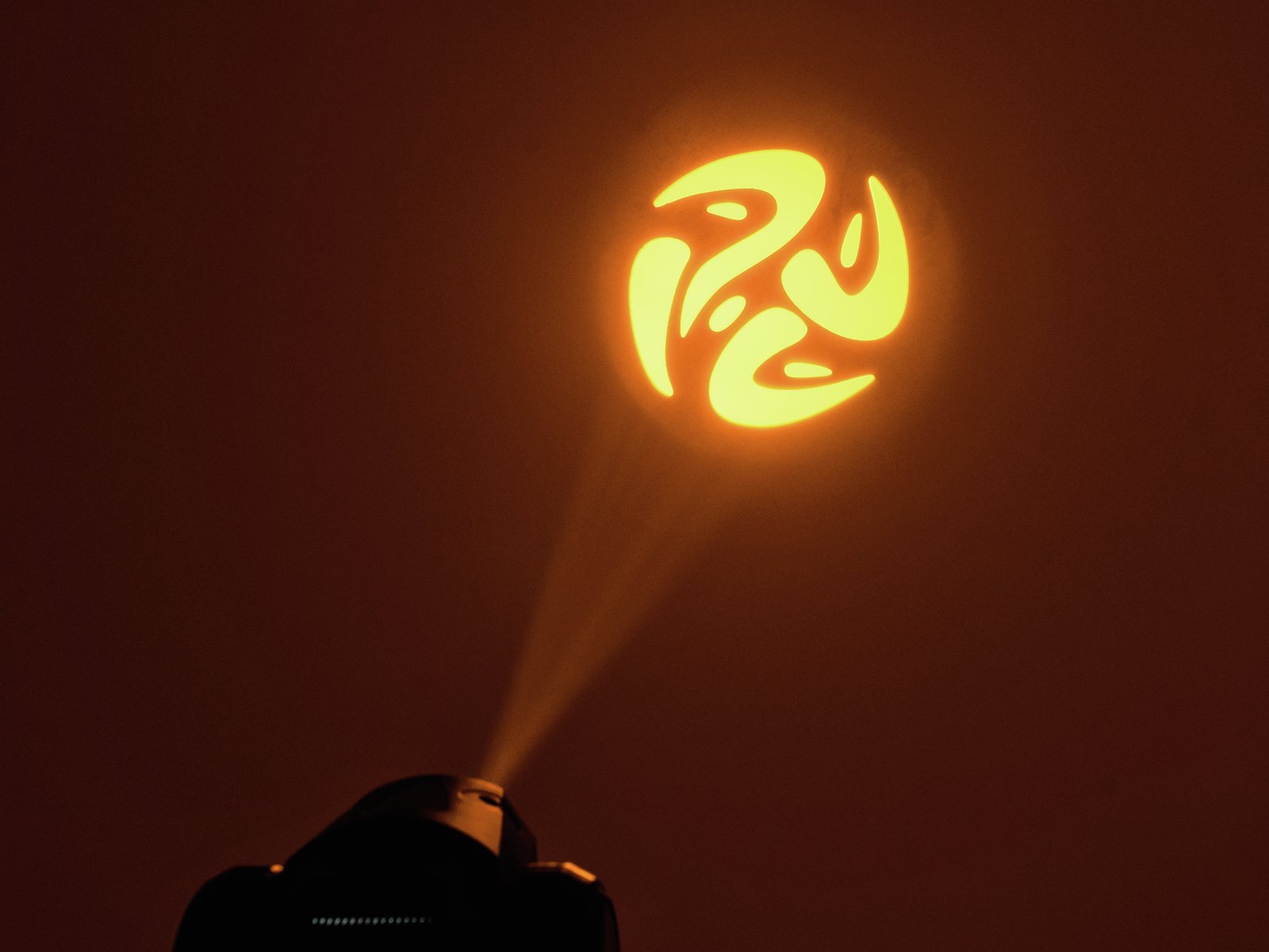 EUROLITE LED TMH-17 Moving-Head Spot EUROLITE LED TMH-17 Moving-Head Spot