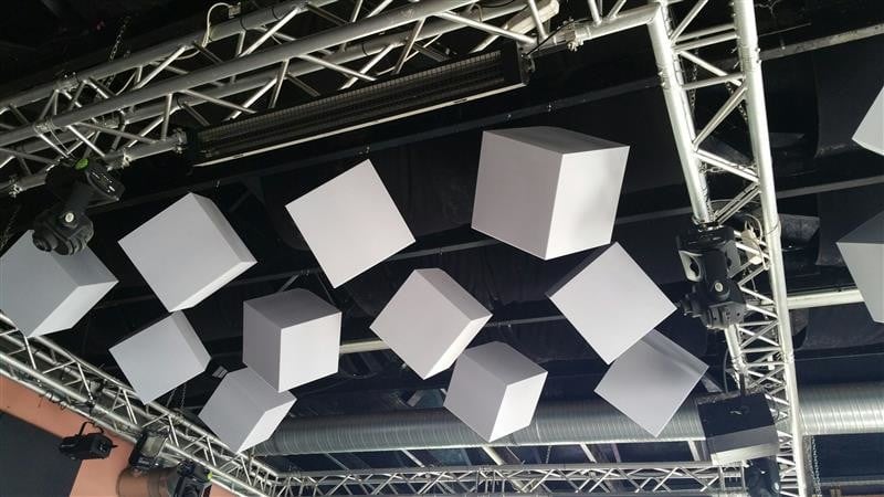 Akustik-Deckenwürfel aus BASOTECT®   Akustik-Deckenwürfel aus BASOTECT®