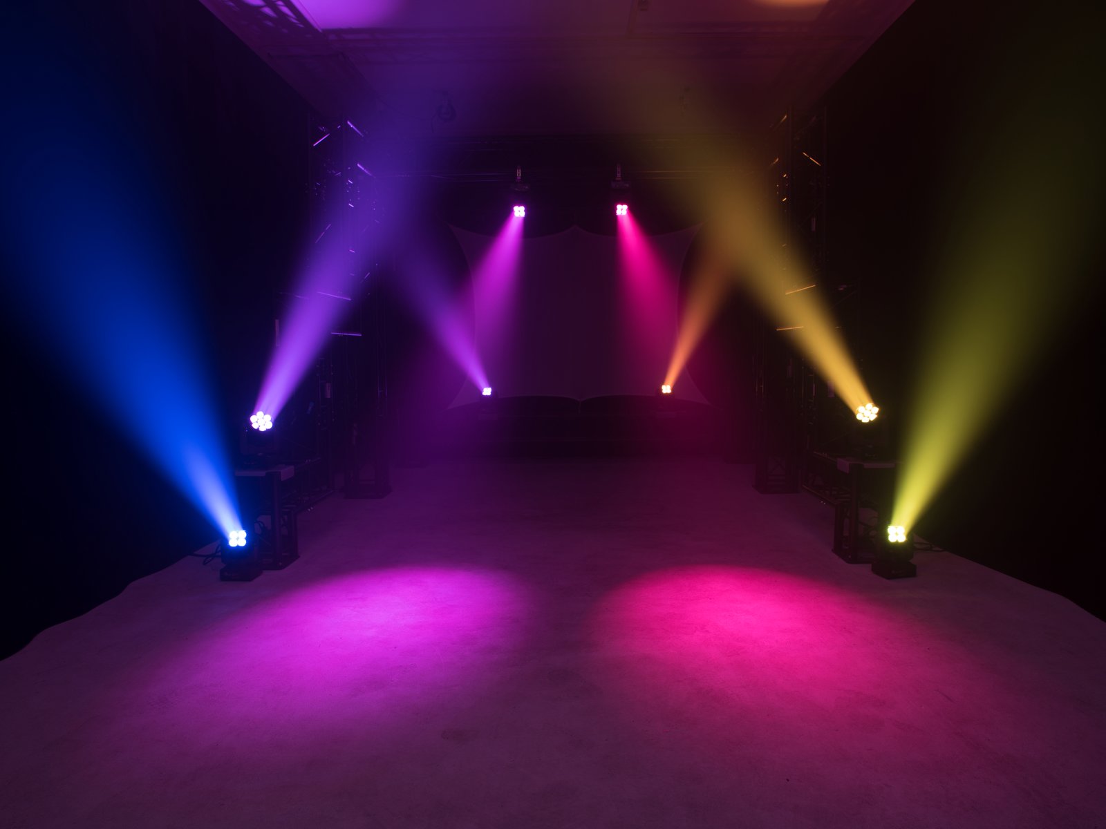 EUROLITE LED TMH-W63 Moving-Head Zoom Wash EUROLITE LED TMH-W63 Moving-Head Zoom Wash