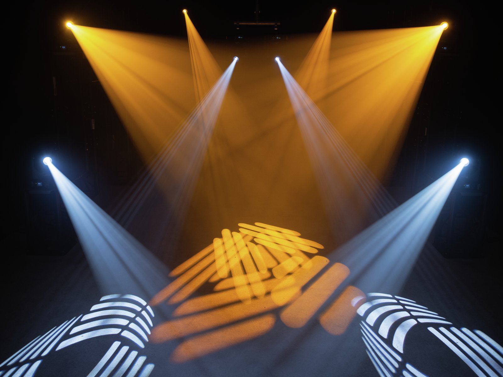 EUROLITE LED TMH-S90 Moving-Head Spot EUROLITE LED TMH-S90 Moving-Head Spot