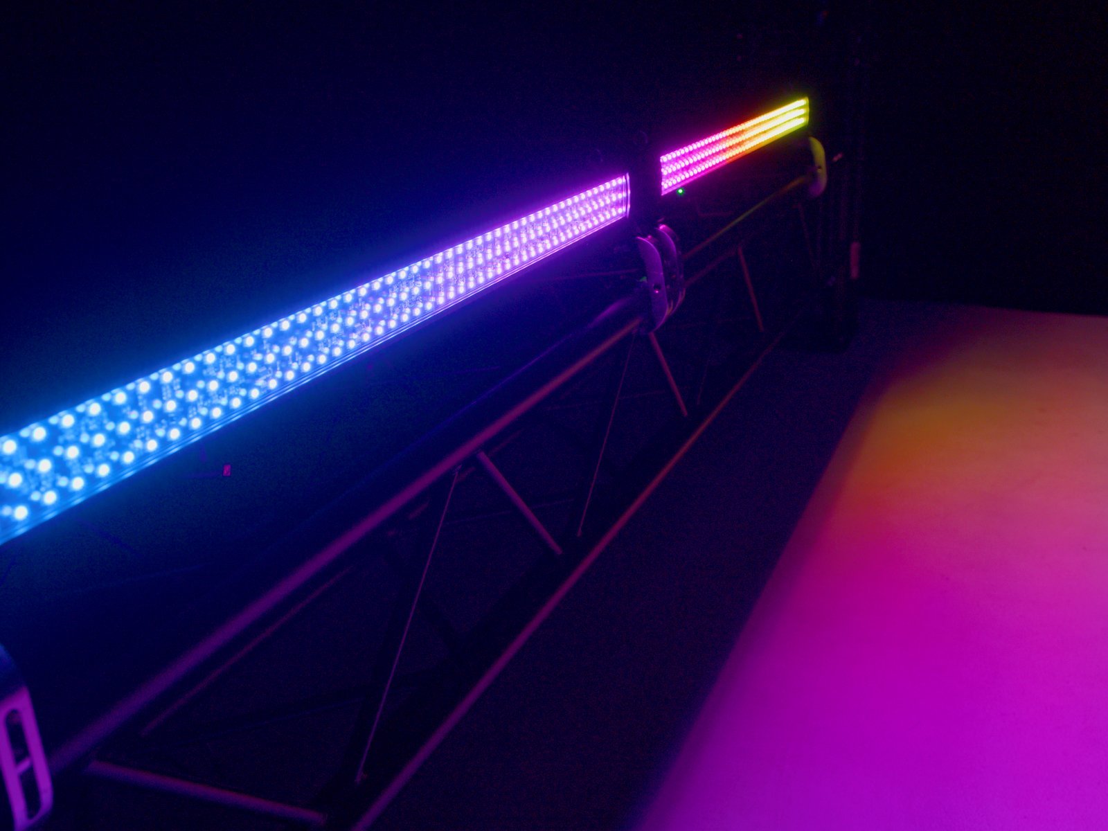 EUROLITE LED PIX-144 RGBW Leiste EUROLITE LED PIX-144 RGBW Leiste